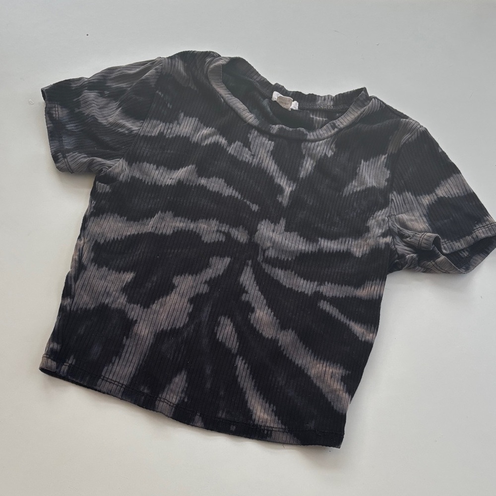 Garage Kids Black and Gray Tie-Dye Tee